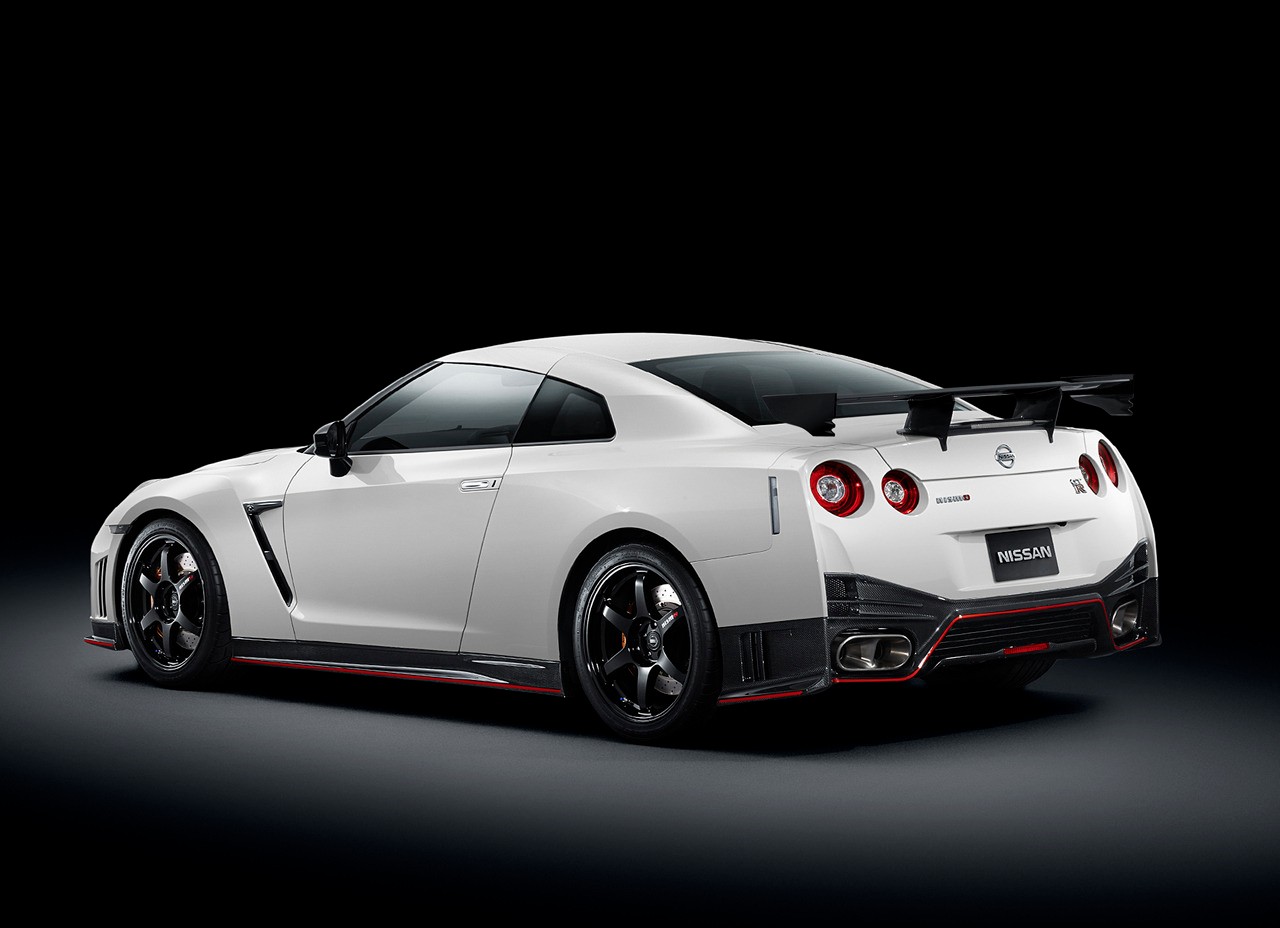 Nissan GT-R Nismo 2014